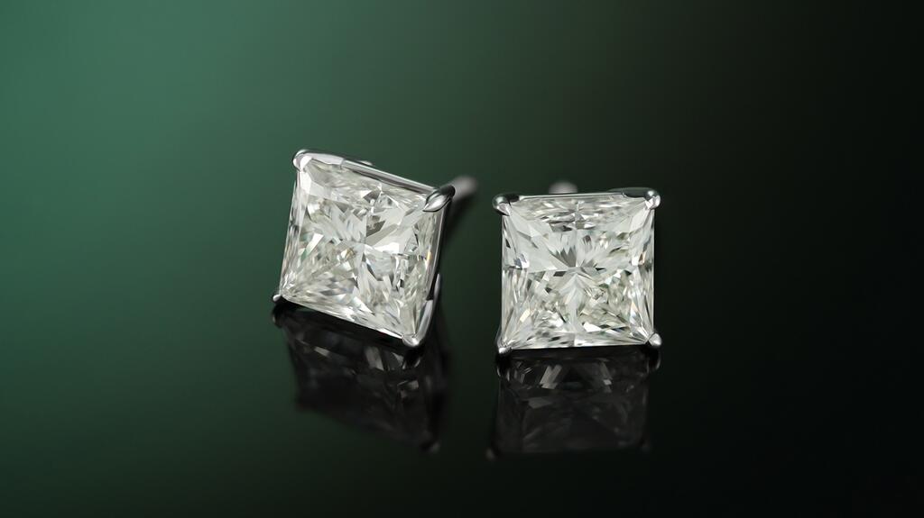 Inspired by the awe and wonder Jhaveri felt the first time she saw the Great Sphinx of Giza, the “Giza Earrings” feature two 7.8-carat princess-cut VS2 lab-grown diamond stud earrings in 14-karat white gold. ($50,000) Grown Brilliance lab-grown diamond Giza Earrings